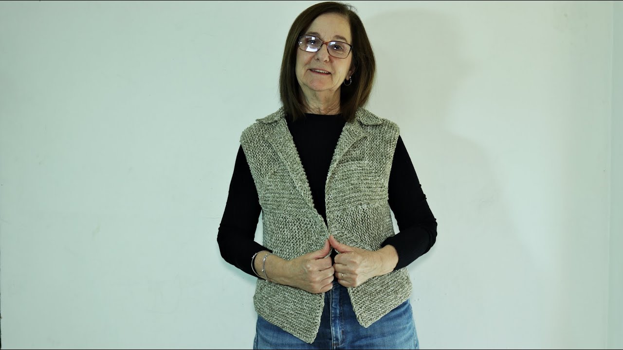 Colete com oito quadrados perfeitos em tricô