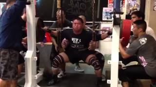 Big Jus taking 800lb Squat @MANA Barbell