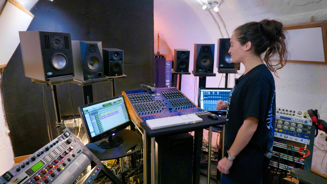 STUDIO TOUR | AK Studios