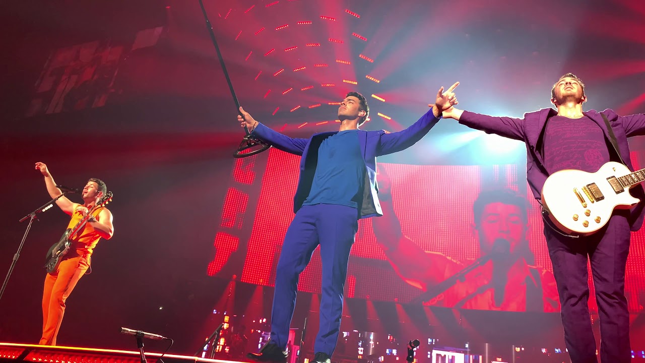 Jonas Brothers - Fly With Me - Miami 4K