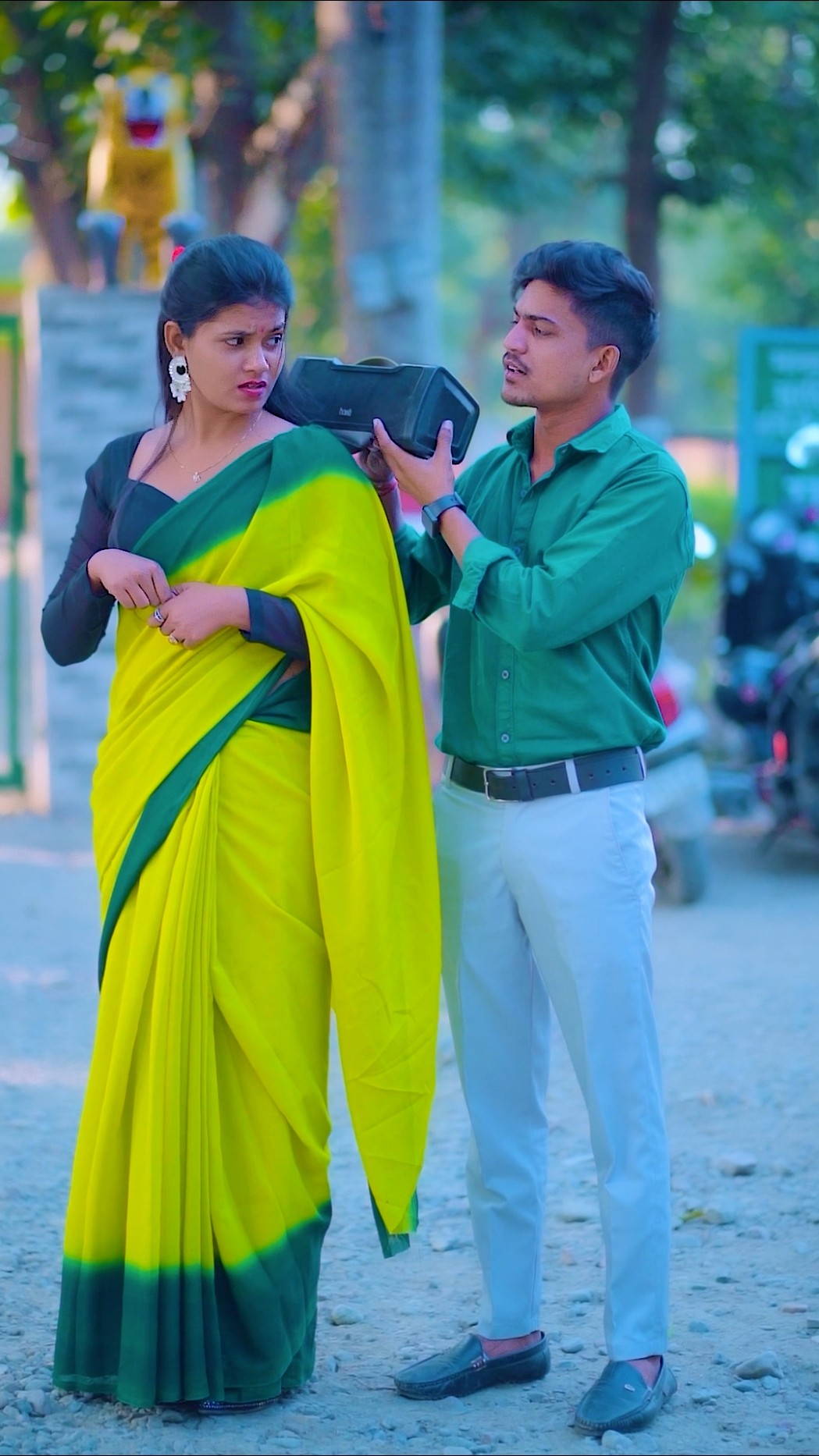 Ap ke pati ap se pyar krte h to date ge bhi app ko