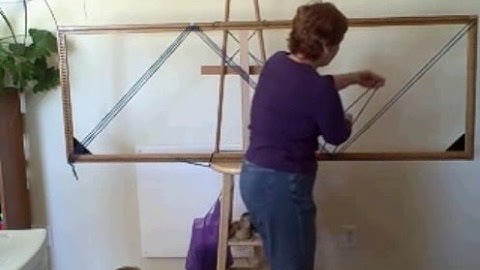 Weaving on the Rectangle Loom