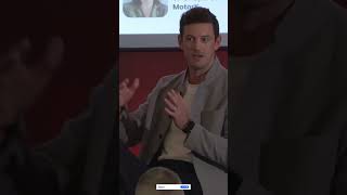 Real-time feedback when using AI in customer support