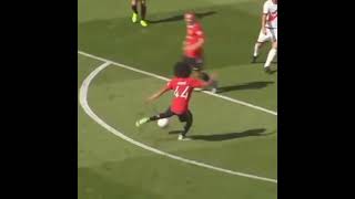 Eriksen Nearly Scores His First Goal For Manchester United