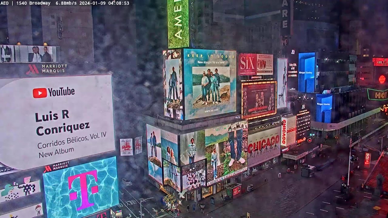 Times Square: 1540 Broadway View Live