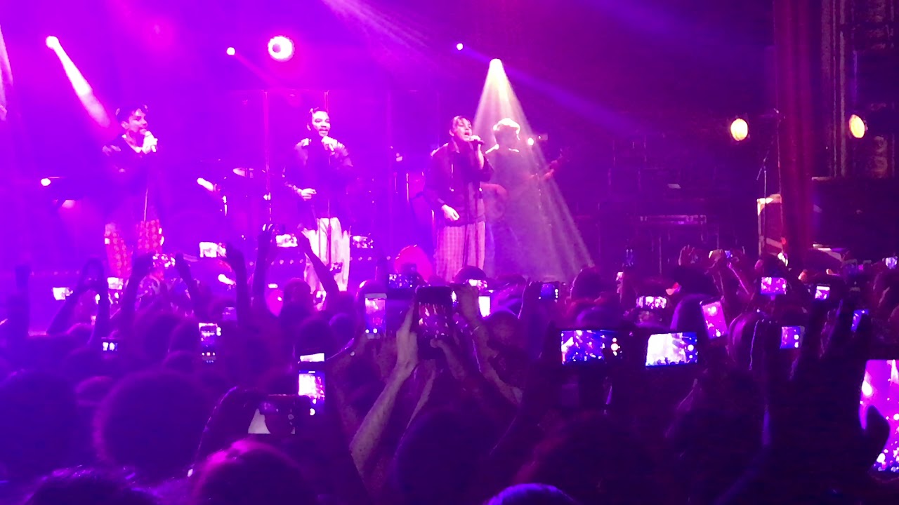 3T performing "Anything" @ La  Cigale in Paris, France
