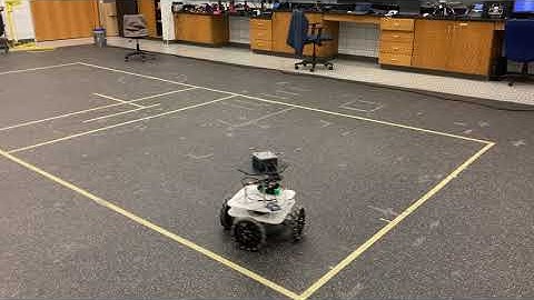 Holonomic robot. Reference tracking.