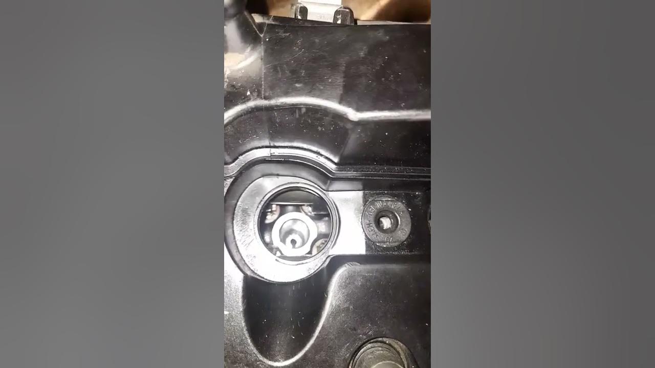 Problème accelere toute seule Seat 1.6 TDI YouTube