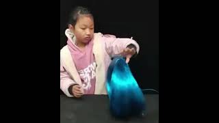 Watch Little Girl Make Arte With Iron Wires screenshot 3