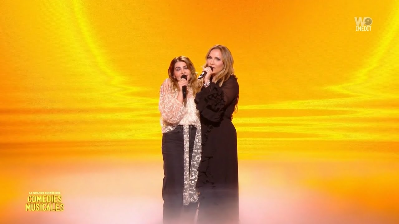 Hélène Ségara et Julie Zenatti -Vivre/Beau comme le soleil- La grande soirée des comédies musicales