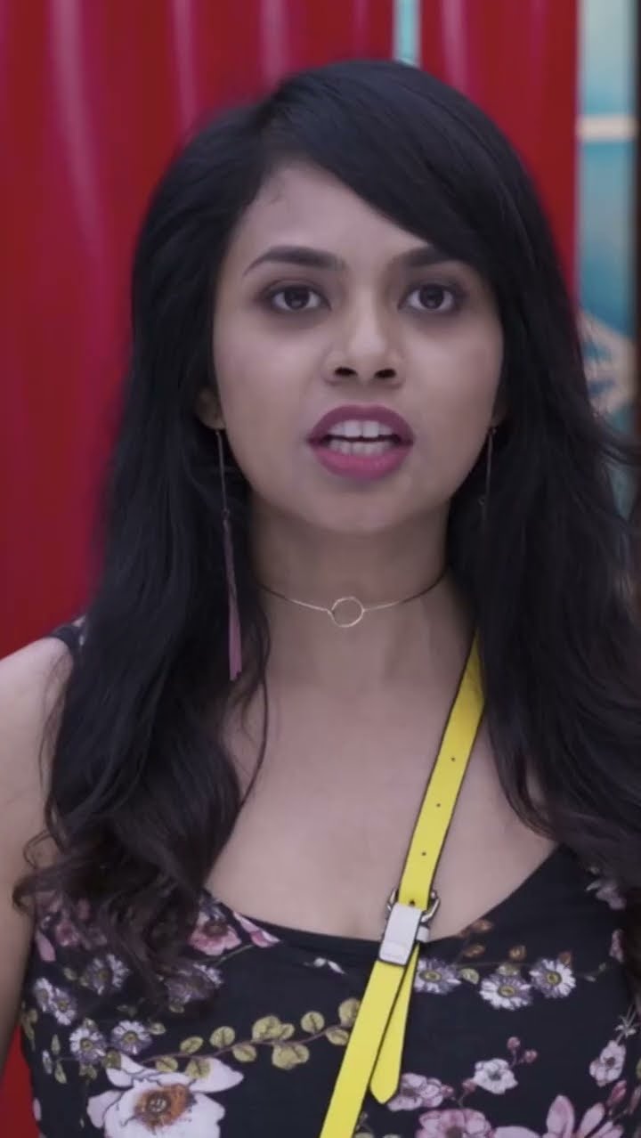 Gents Toilet में घुस गयी एक लड़की  #Red #rampothineni #youtubeshorts #trending #shorts #reels #video