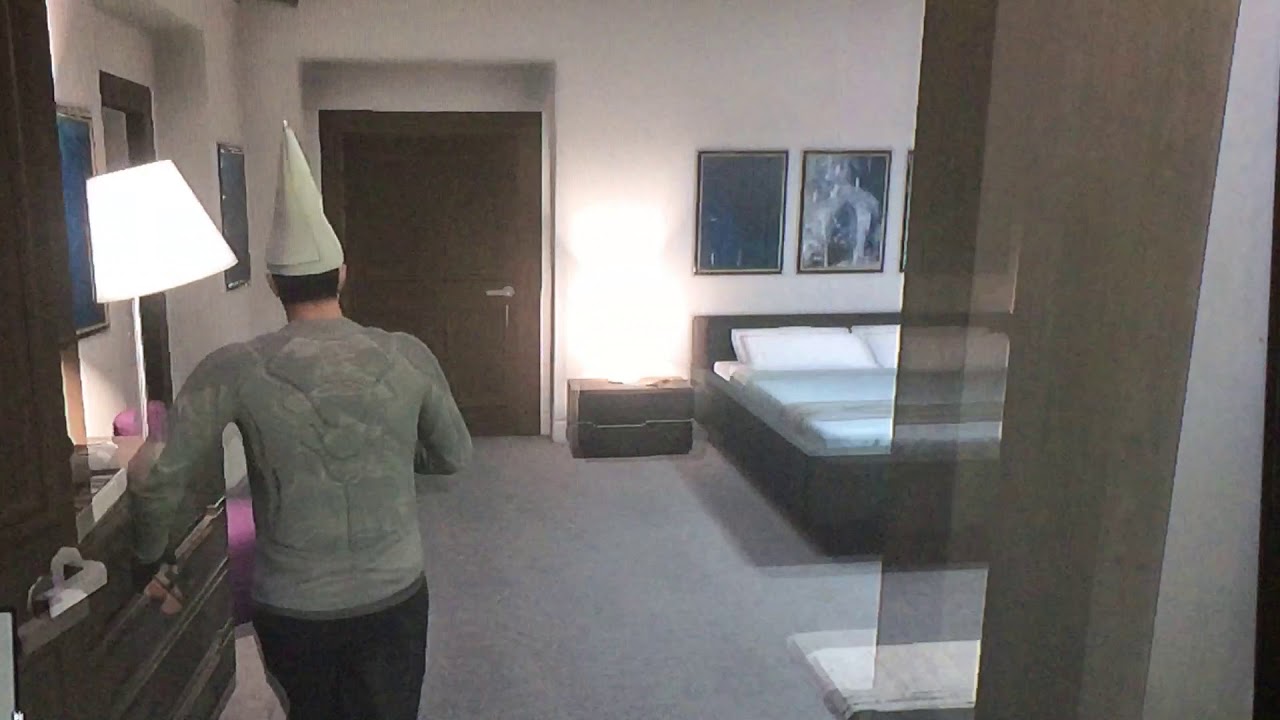 GTA V: how to remove dunce hat