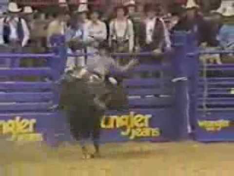 Joe Wimberly - 87 NFR Bull Riding Rd 1 - YouTube