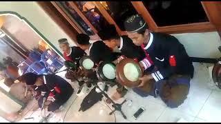 Grup hadroh Al munsyidin judul inni aroftuka