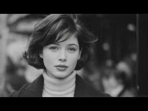 1970s French Chanson Music | Nos Mains Se Sont Perdues | Old Paris Romance