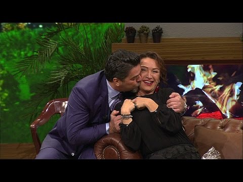 Beyaz Show - Canlı Yayında Demet Akbağ ile Beyaz'la Göz Göz'e