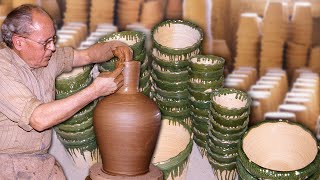 JUGS, POTS and VESSELS with clay and water. Artisanal production and firing by expert potters