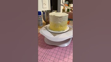 Ombre effect #cakedecorating #cake #caketutorial #cakedesign #cakedecoration