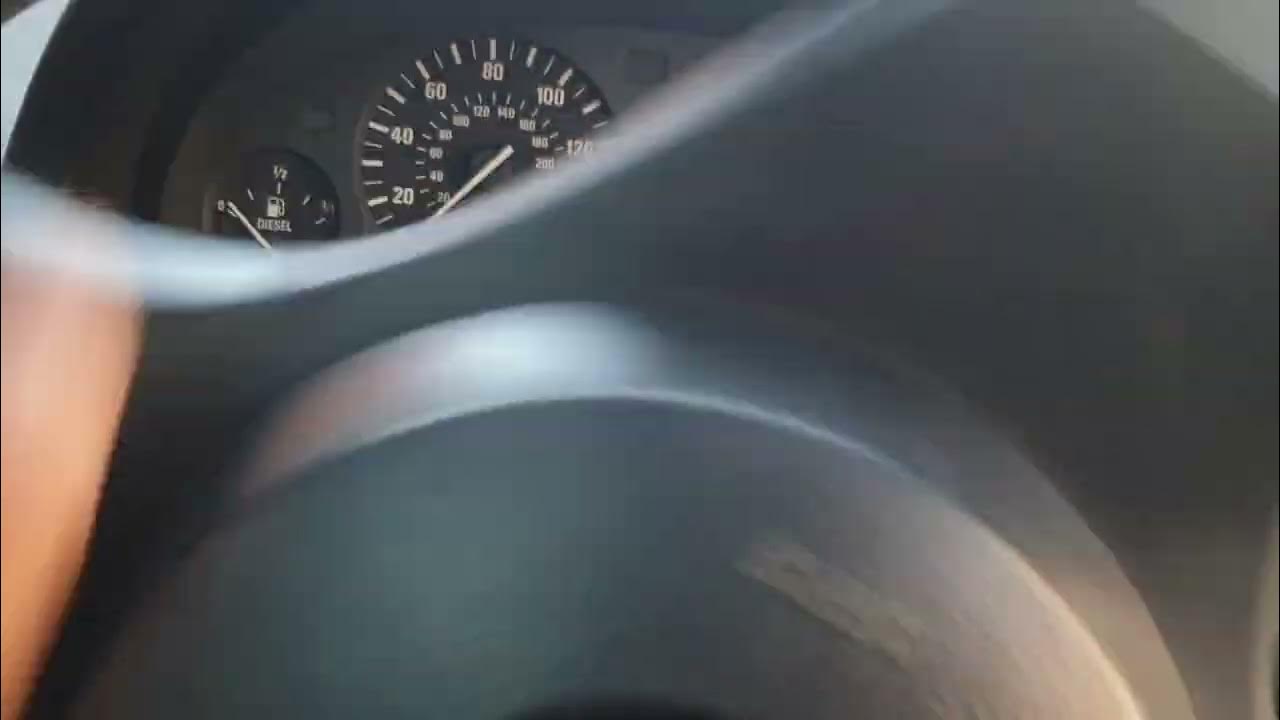 remove 4x4 light on BMW X5 2005 in 20 seconds no tools needed. - YouTube
