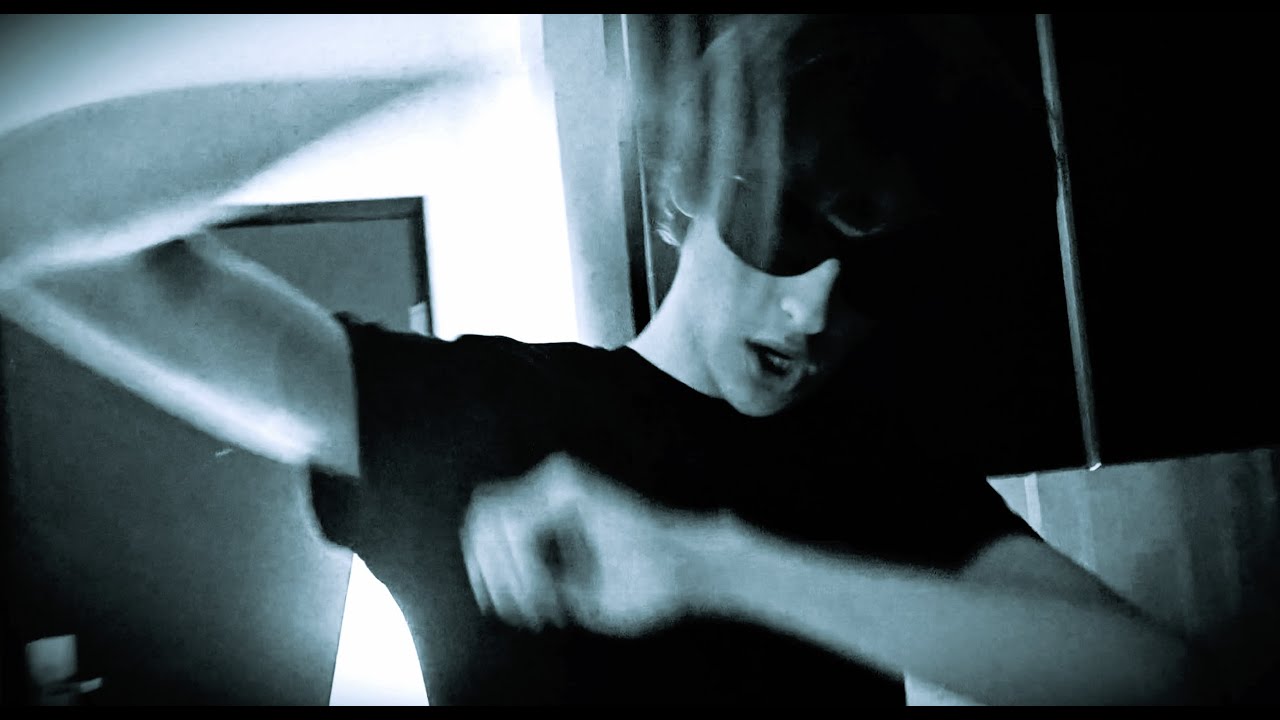 Sixteenrain - Blackout (Official Video) adlı videoyu YouTube'da izle Sixteenrain - Blackout (Official Video) adlı videoyu YouTube'da izle