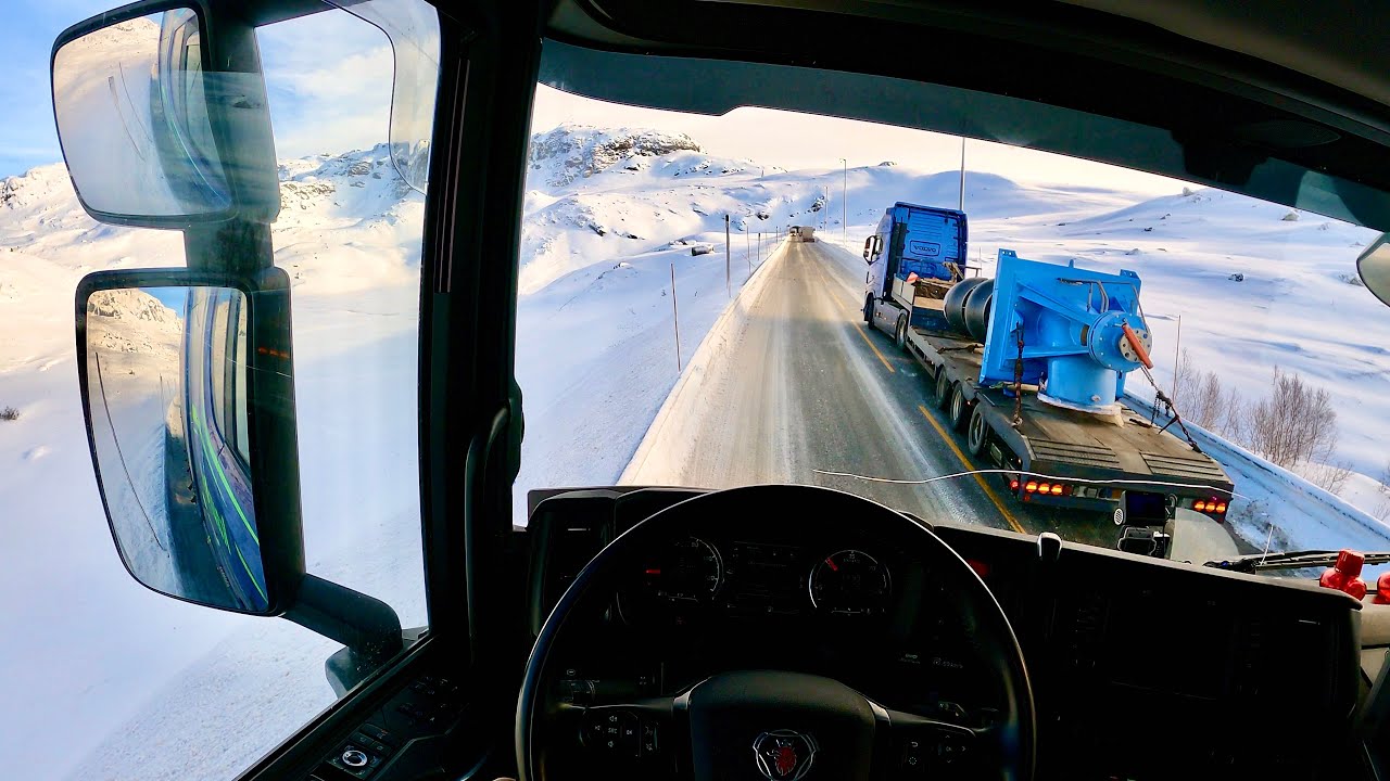 POV Driving Scania S560 - 4x2 truck can't go up the hillon ice. Norway 🇳🇴