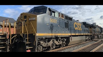 CSX I135-05 with a YN3C Dash-9 trailing @ Gaithersburg