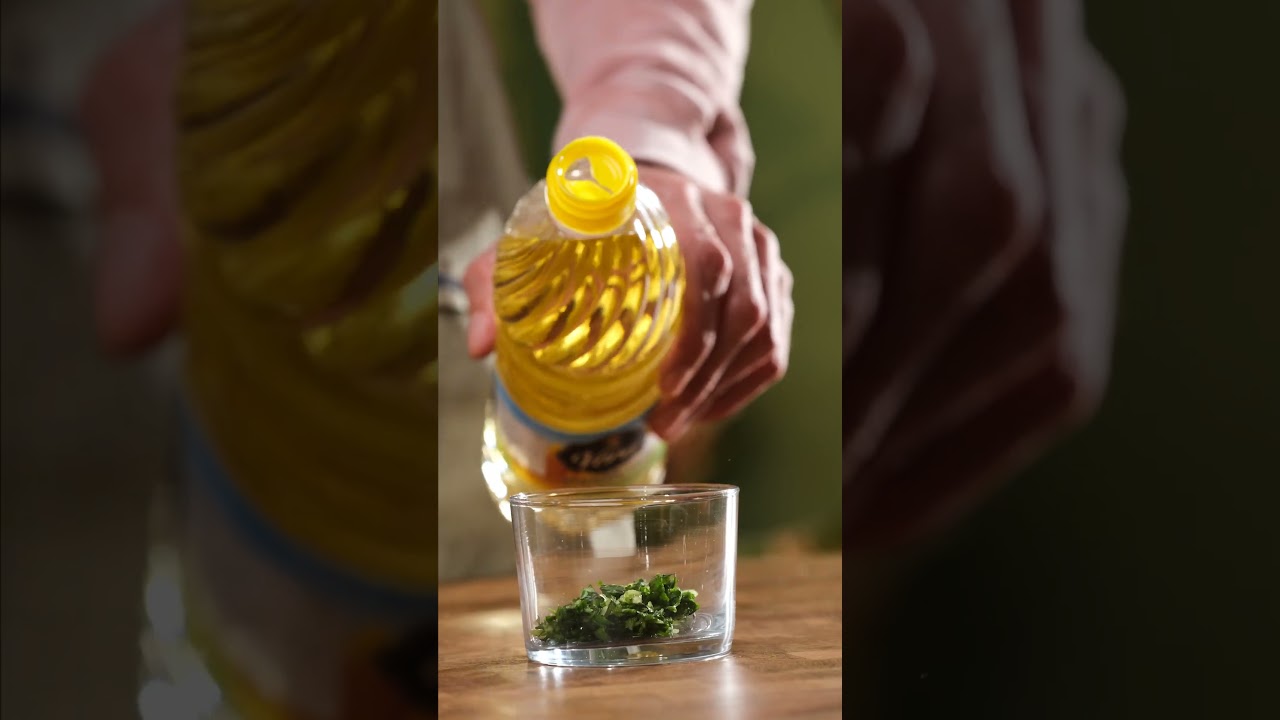 Şu sıralar hepimizin iştahını açan Sarımsaklı Ekmekler ev yapımı kolay tarifi ile sizlerle. 🧄🥯