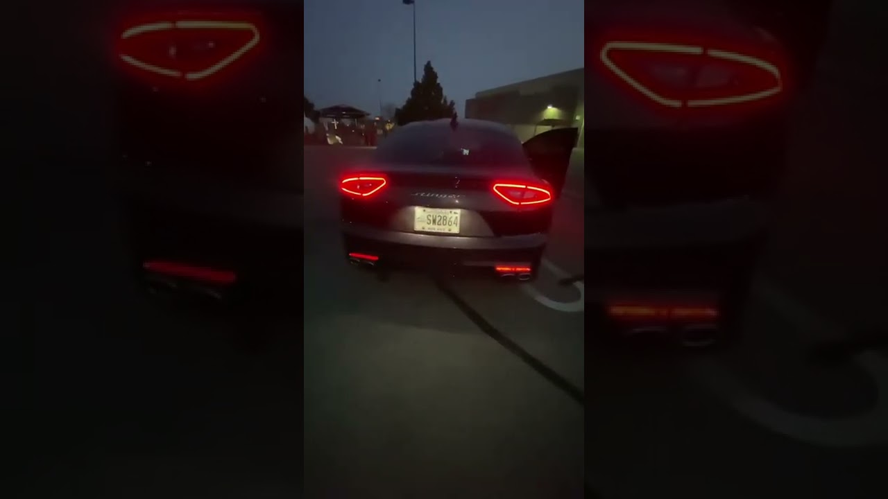 Tuned Kia Stinger revving with pops and bangs