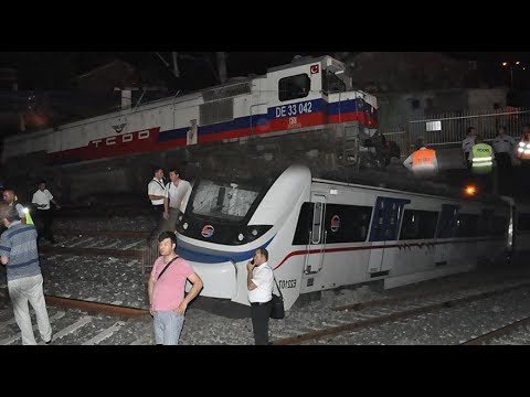 İzmir Selçuk'ta İZBAN Treni Raydan Çıktı