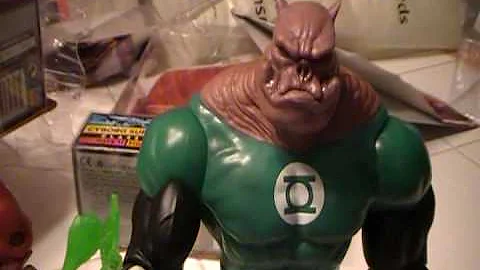 DC Universe Classics 11 Review