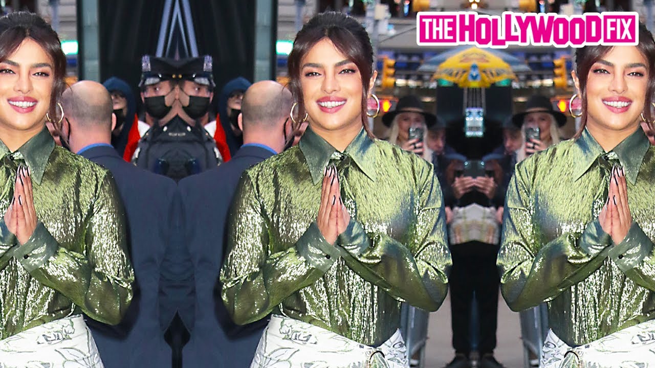 Priyanka Chopra Gracefully Poses For Paparazzi While Promoting The Matrix Resurrections In New York