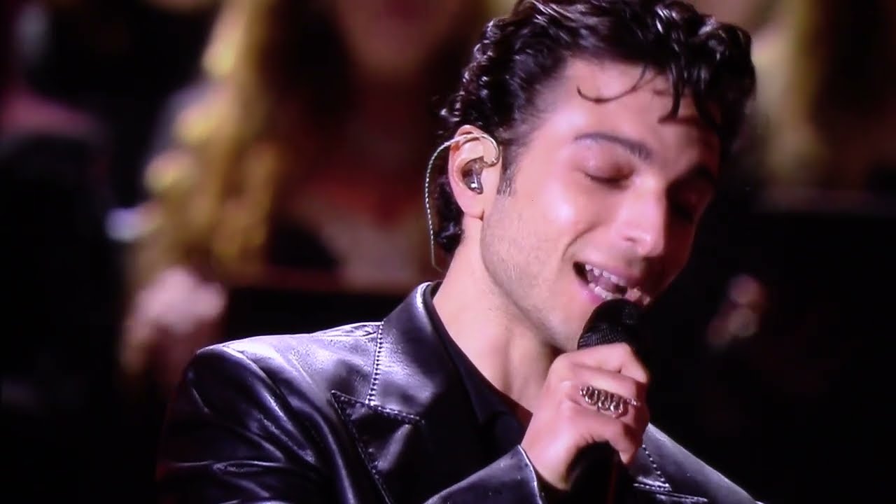 IL VOLO - GIANLUCA GINOBLE - MEDLEY BEATLES (The long and winding road/ Yesterday/ Hey Jude)
