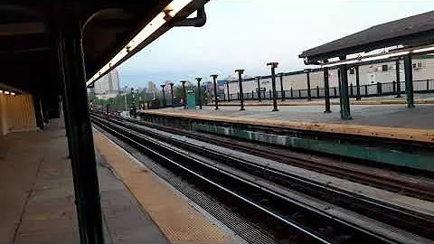 7 train R188 at mets willets point Manhattan bound