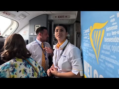 Video: Panduan Lapangan Terbang Antarabangsa M alta