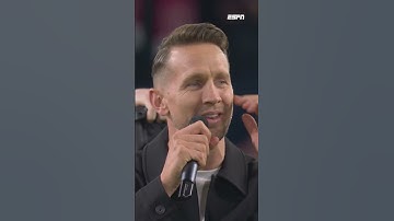 PSV neemt op bijzondere wijze afscheid van Luuk de Jong 👏