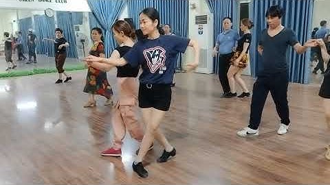 Chachacha - Tập luyện bước Cuban Break - những chú ý cơ bản - Lớp chuyển tiếp Vũ Điệu Xanh