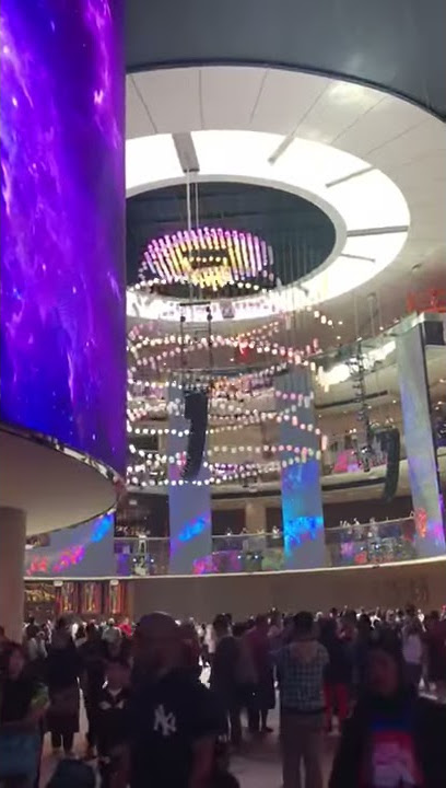 genting highlands   indoor lamp light show p2