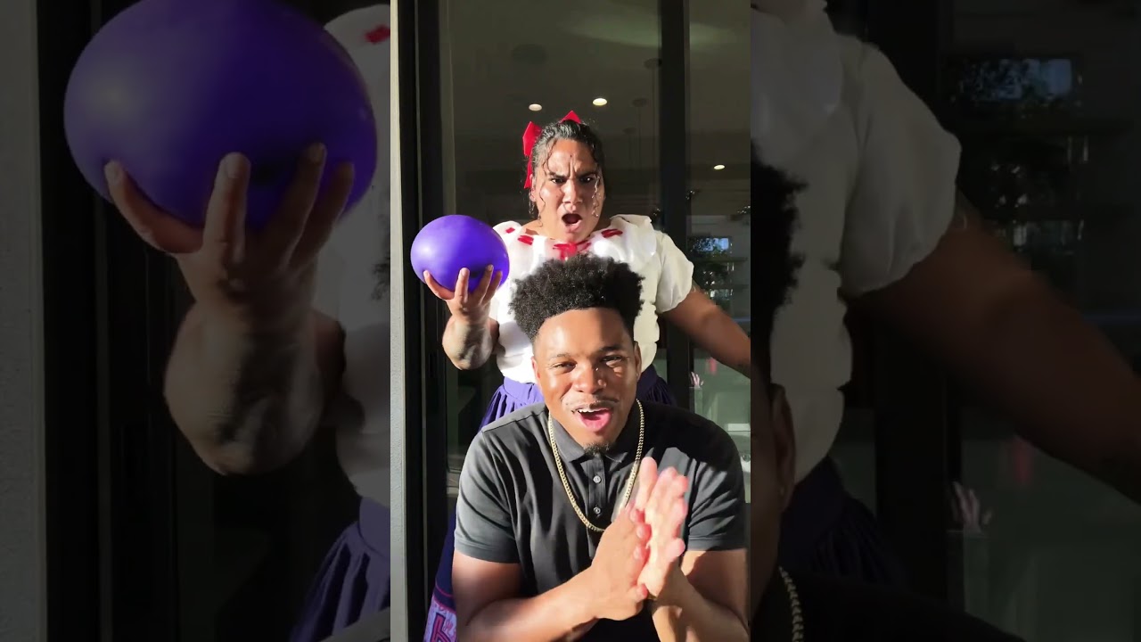 Она была уничтожена, угадывая текст песни 😂😱 