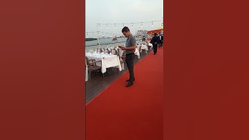 ĐÁM CƯỚI TRÊN DU THUYỀN SÔNG SÀI GÒN