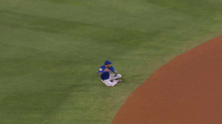 CHC@LAD: Russell makes diving stop, starts great DP