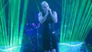 Robbie Williams - Feel [Live in Madrid 2015 HD Let Me Entertain You Tour]