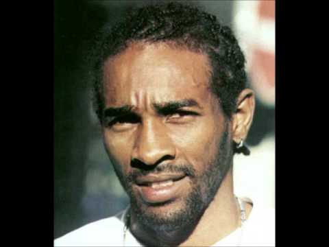 Spragga Benz - Machine gun Kelly - YouTube