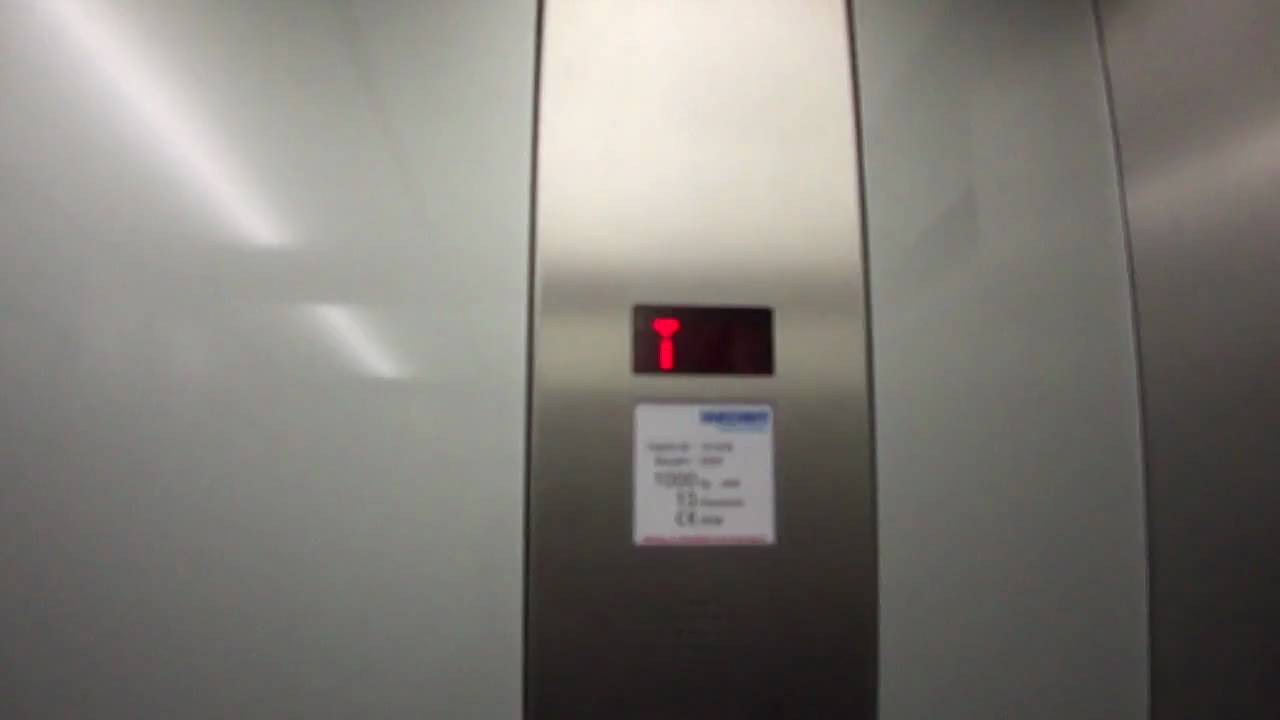 Janzhoff MRL-Traction Elevator @ Parking Garage Stubengasse
