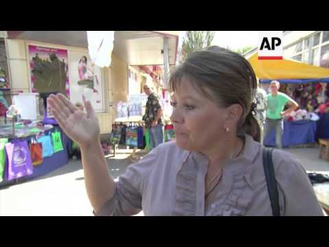 Donetsk residents express scepticism at ceasefire agreement between Poroshenko and Putin