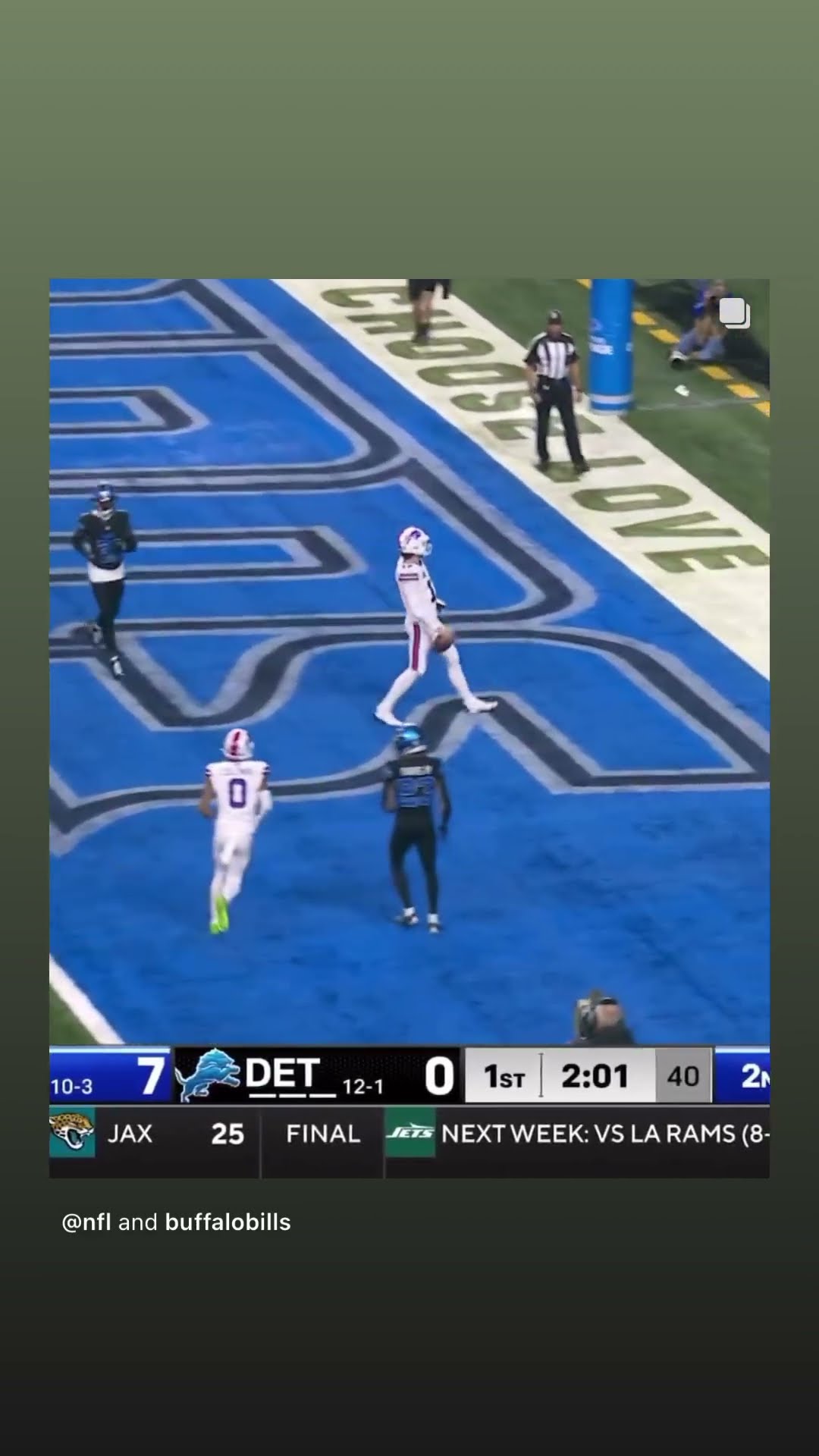 Easily going in #hoodnews #detroitlions #buffalobills #joshallen #touchdown #run #omg #how #wow