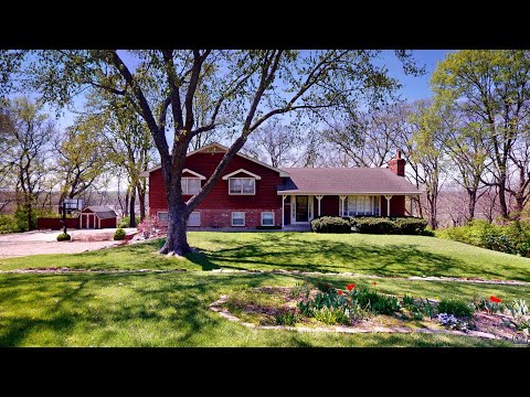 1031 NE 27th St, Topeka, KS home video tour