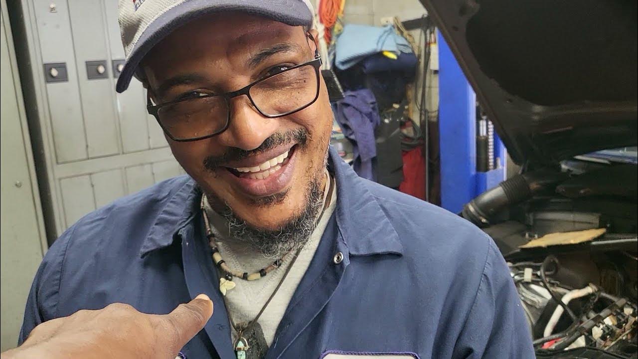 2011 Audi Q5 Pcv Location And Replacement Info - YouTube