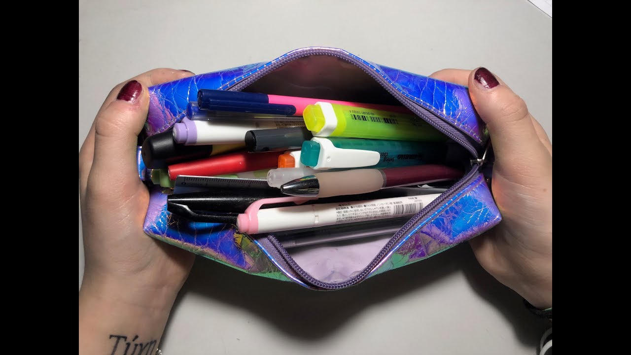 COSA C’È NEL MIO ASTUCCIO? ✏️ WHAT'S IN MY PENCIL CASE? |SL