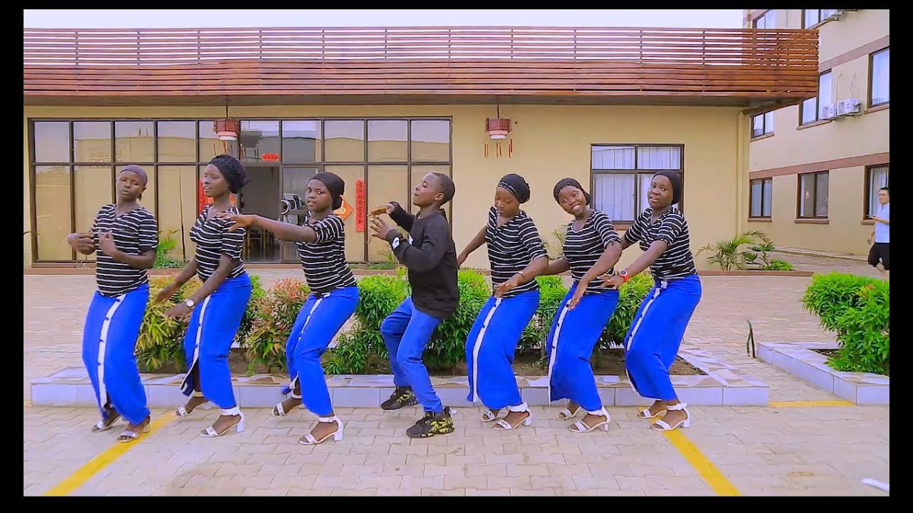 Basi mwana mke mumoja (Yuhai choir video)