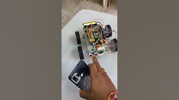 HVS-3271. Human-tracking Robot Using QR Code Recognition #Raspberry #pi camera #LCD display